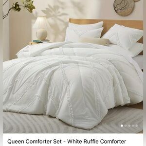 New Elegant White Ruffle Comforter Set Queen Size 🌿🆕🌿